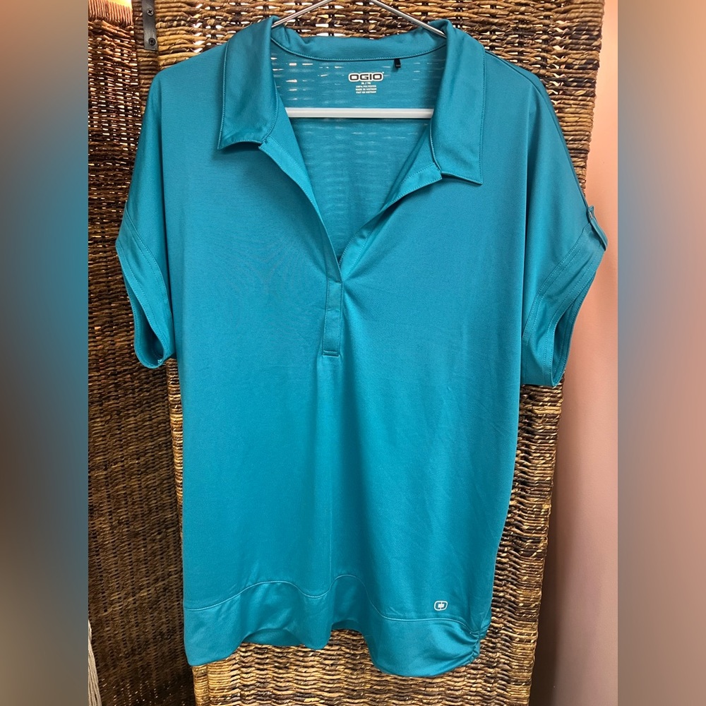 Ogio- Women’s Blue Sapphire Shirt, Size: XLarge, V-Neck, Pre-Owned